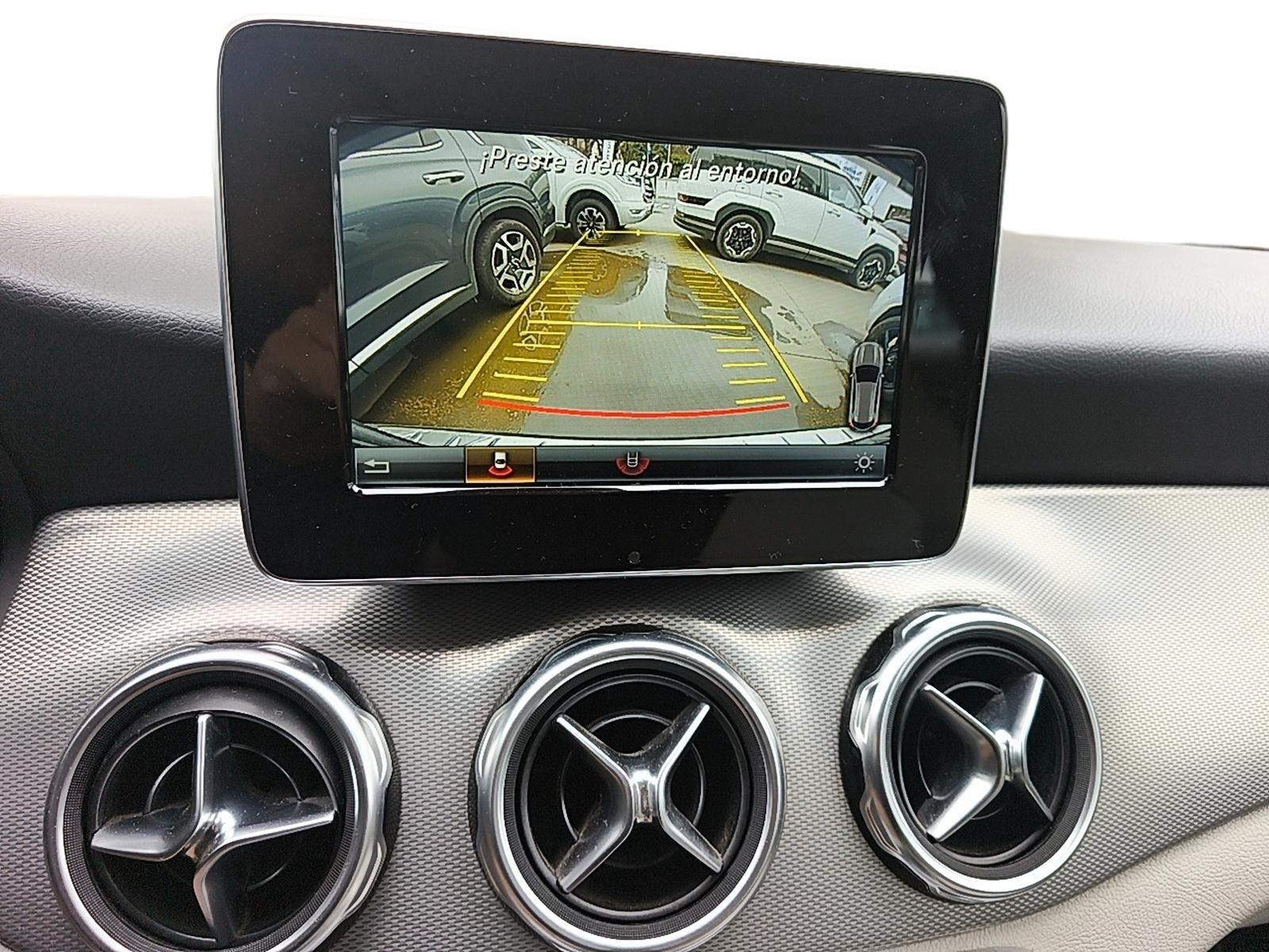 Mercedes-Benz GLA 2021 - Imagen 9 de 12