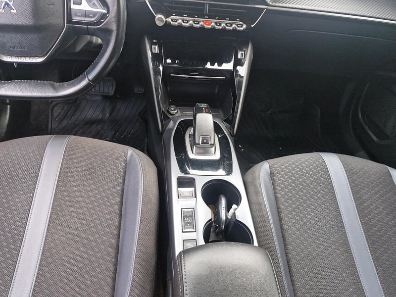 Peugeot 2008 2021 - Imagen 10 de 12