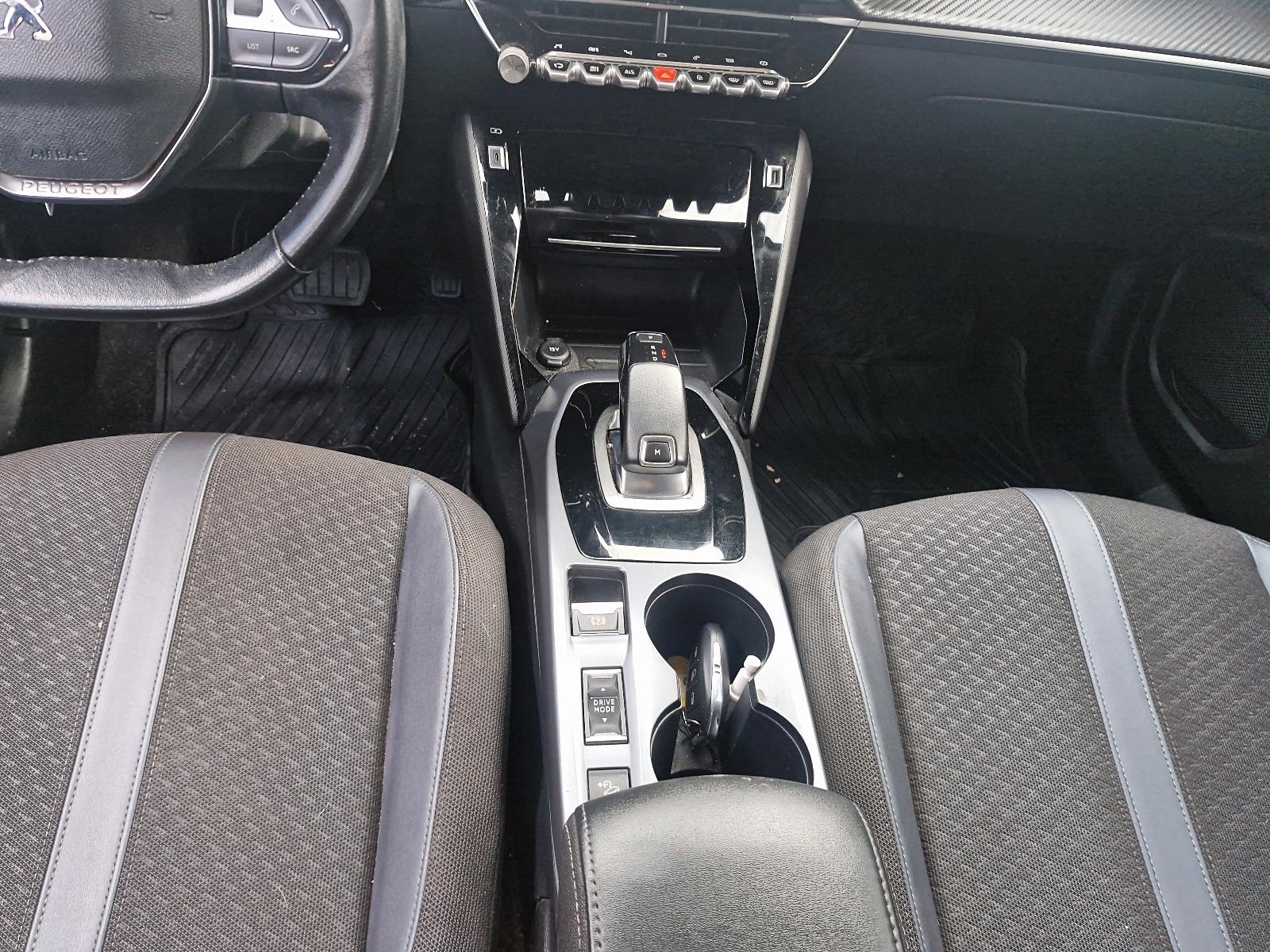 Peugeot 2008 2021 - Imagen 10 de 12