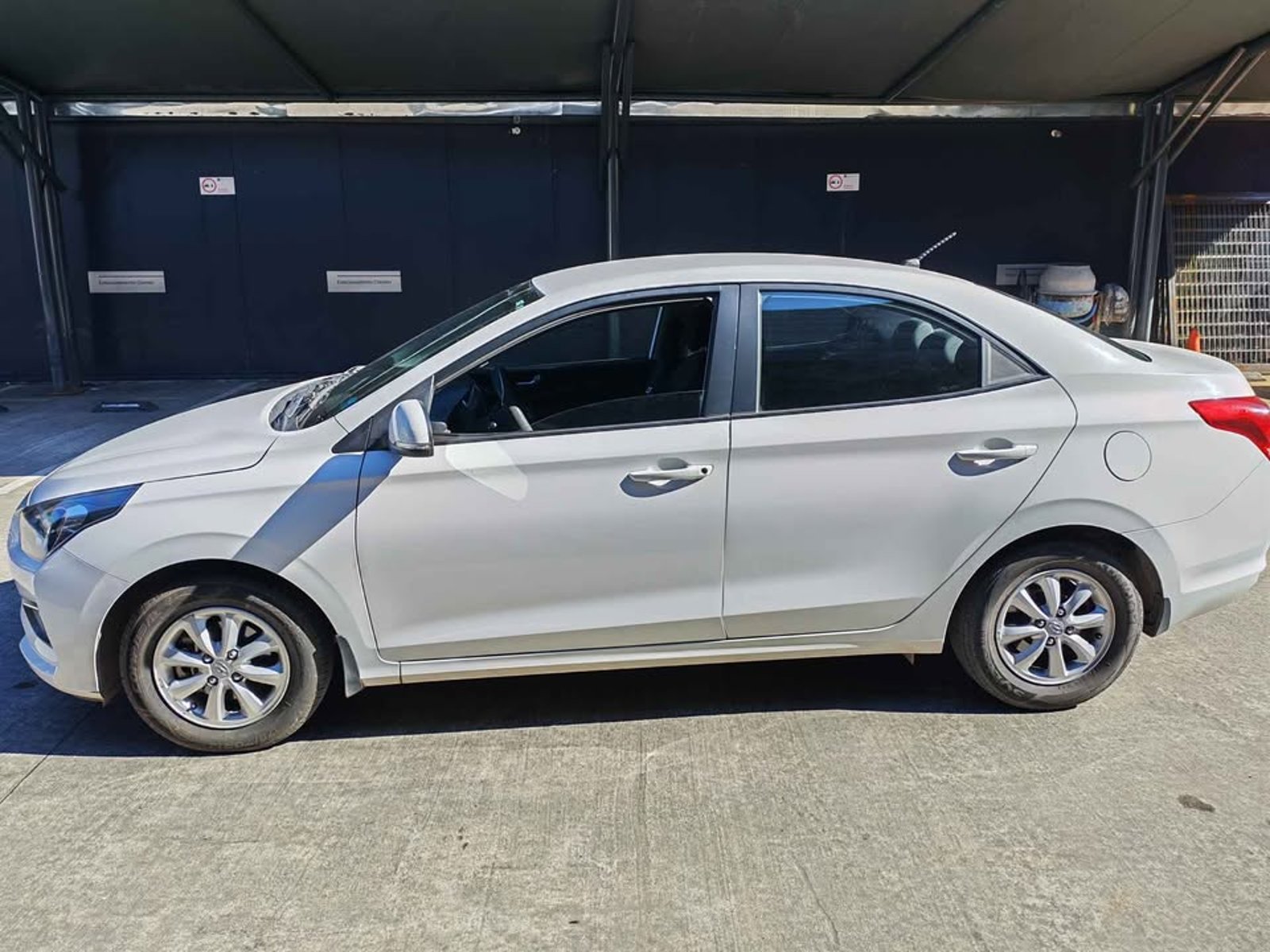 Hyundai VERNA 2020 - Foto 5 de 12