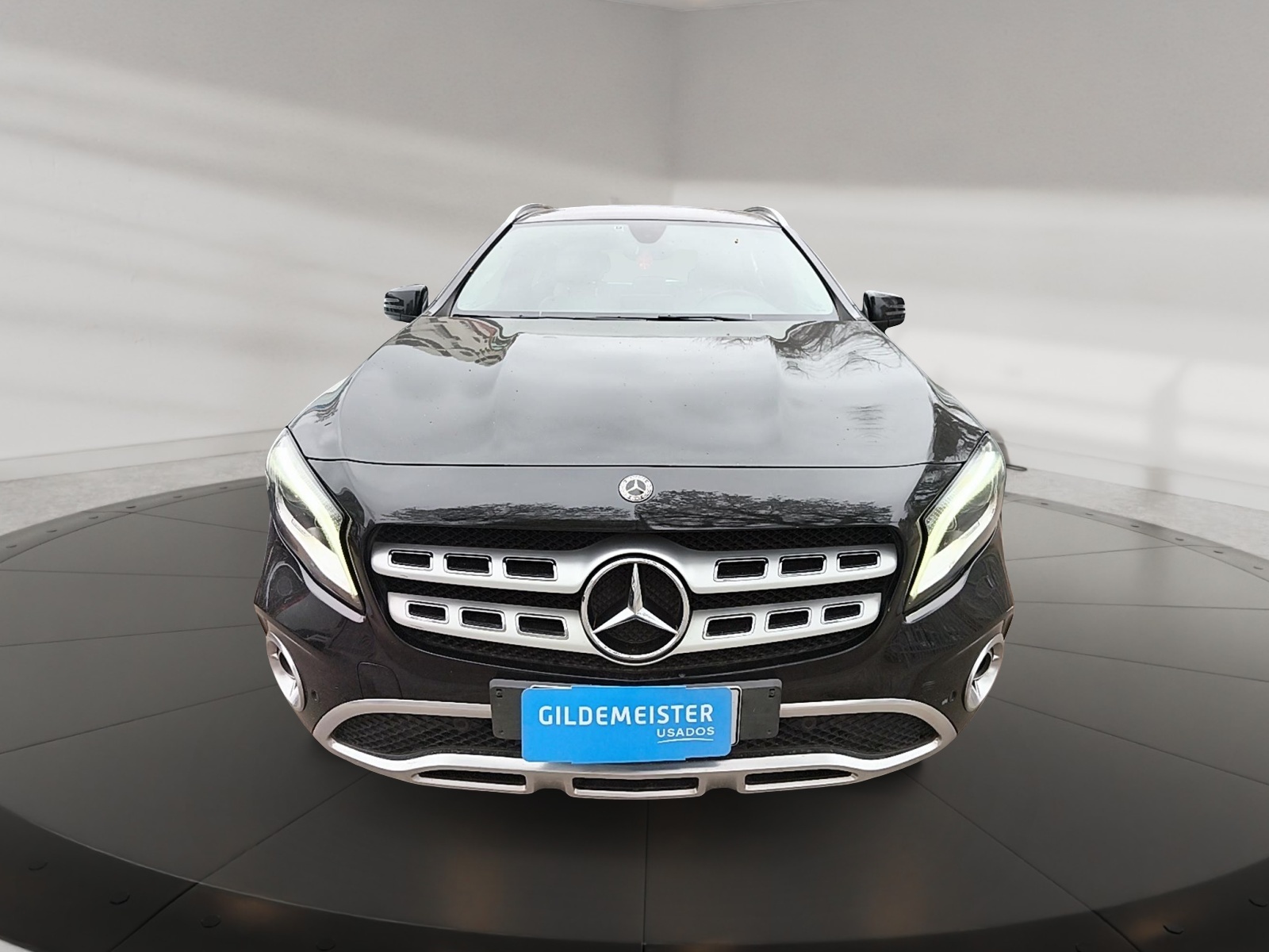 Mercedes-Benz GLA 2021 - Foto 2 de 12