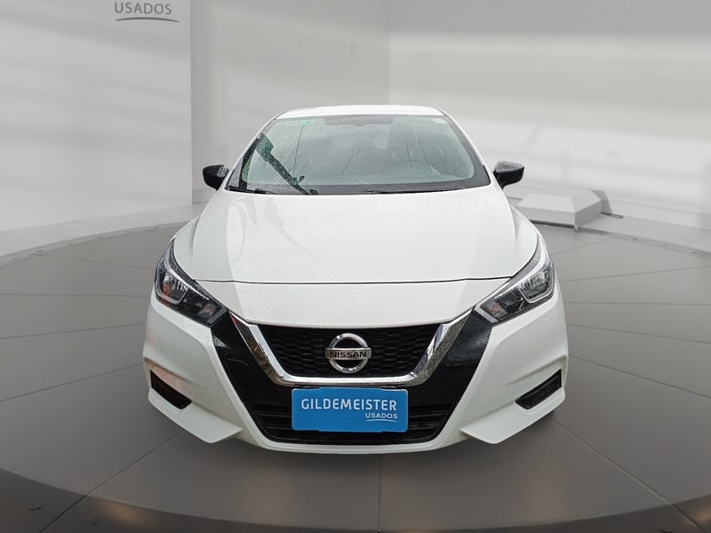 Nissan VERSA 2023