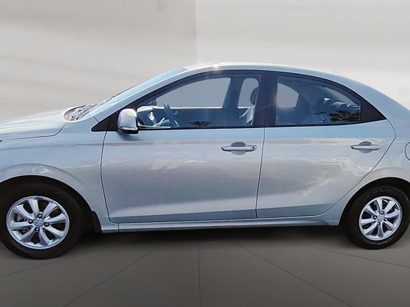 Hyundai VERNA 2022 - Imagen 4 de 12