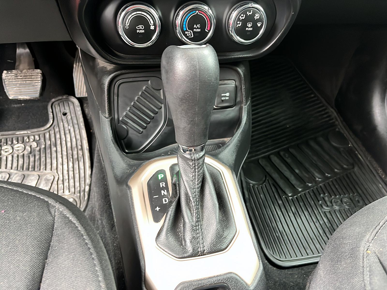 Jeep RENEGADE 2018 - Imagen 11 de 12