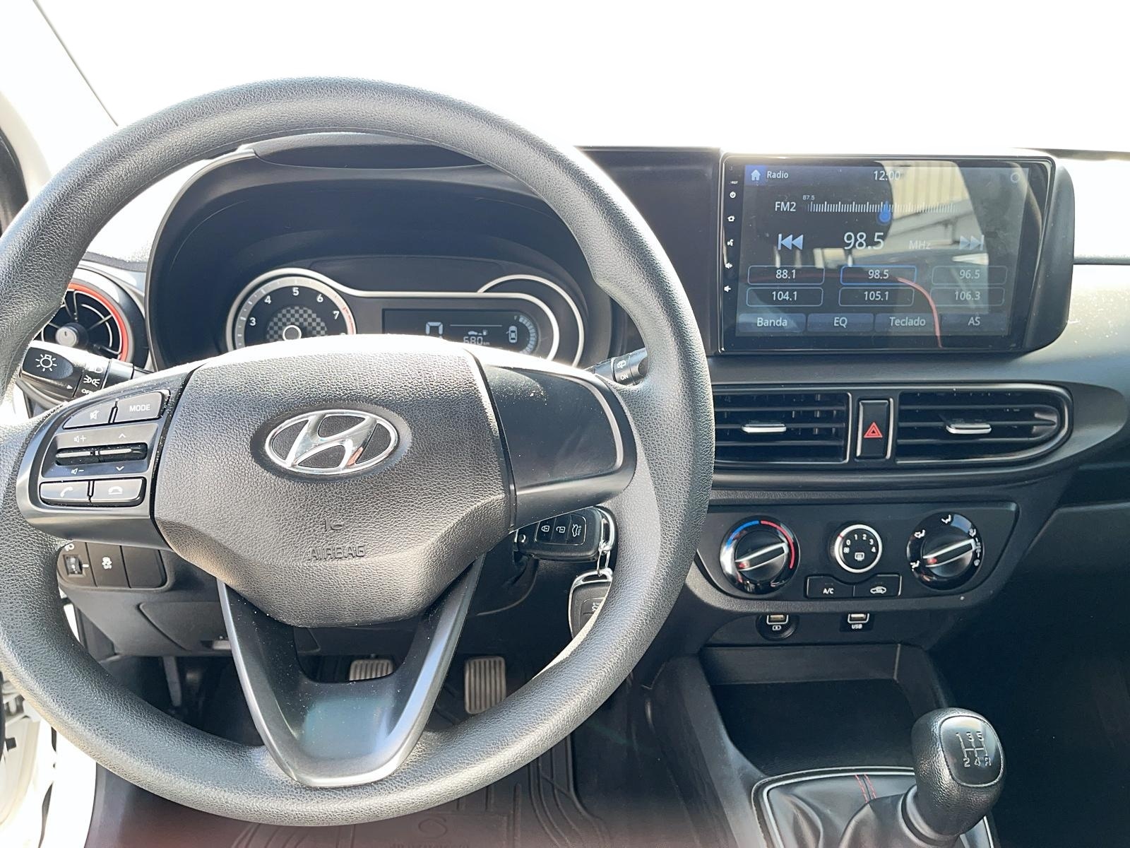HYUNDAI GRAND I-10 2024 - Imagen 11 de 12