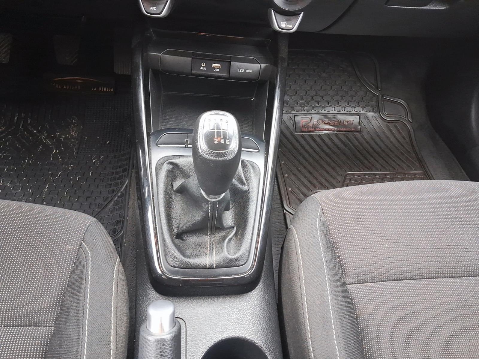 Kia RIO 2019 - Imagen 9 de 12