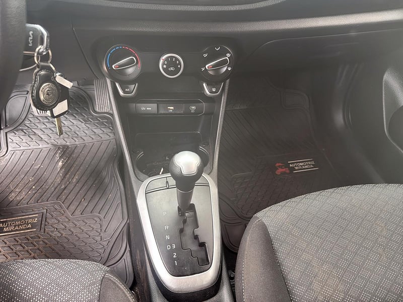 Kia KIA 2025 - Imagen 9 de 12