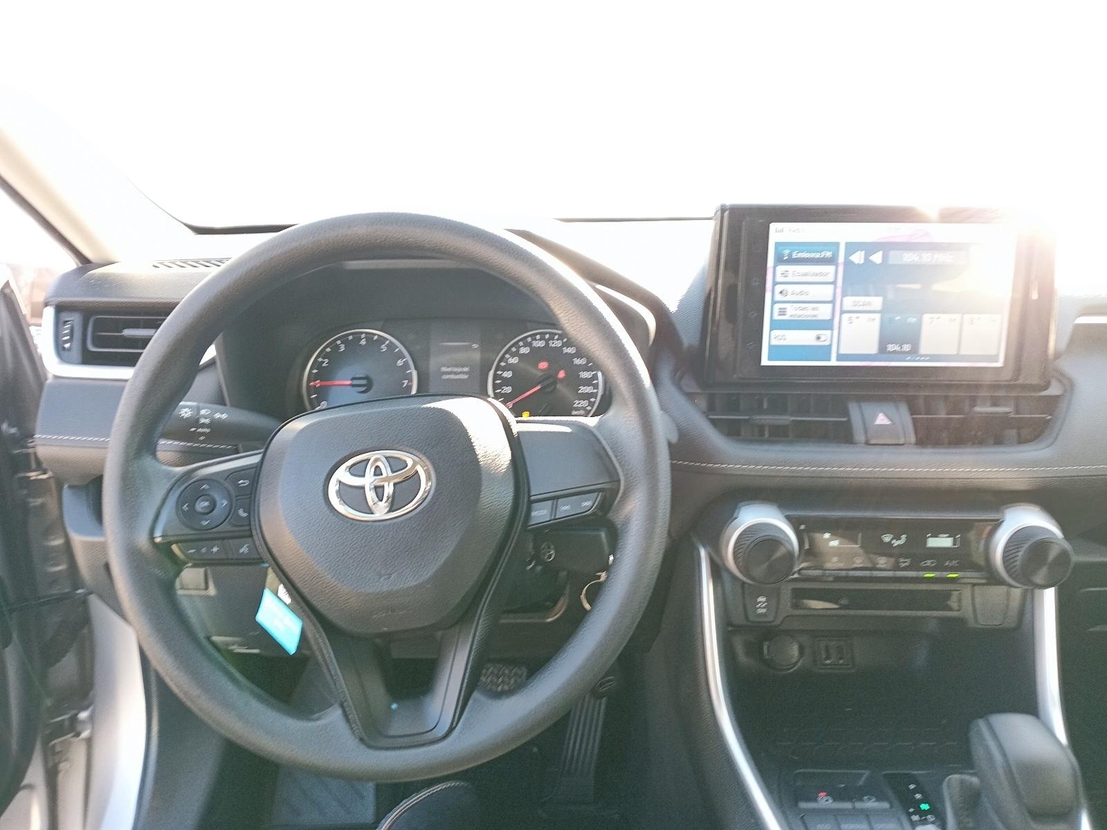 Toyota RAV4 2024 - Imagen 9 de 12