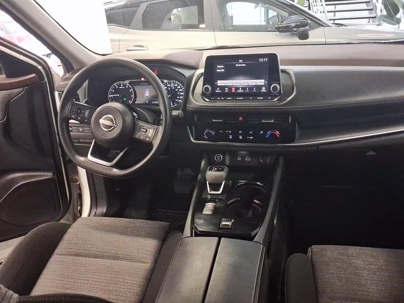 Nissan NISSAN 2023 - Imagen 6 de 12