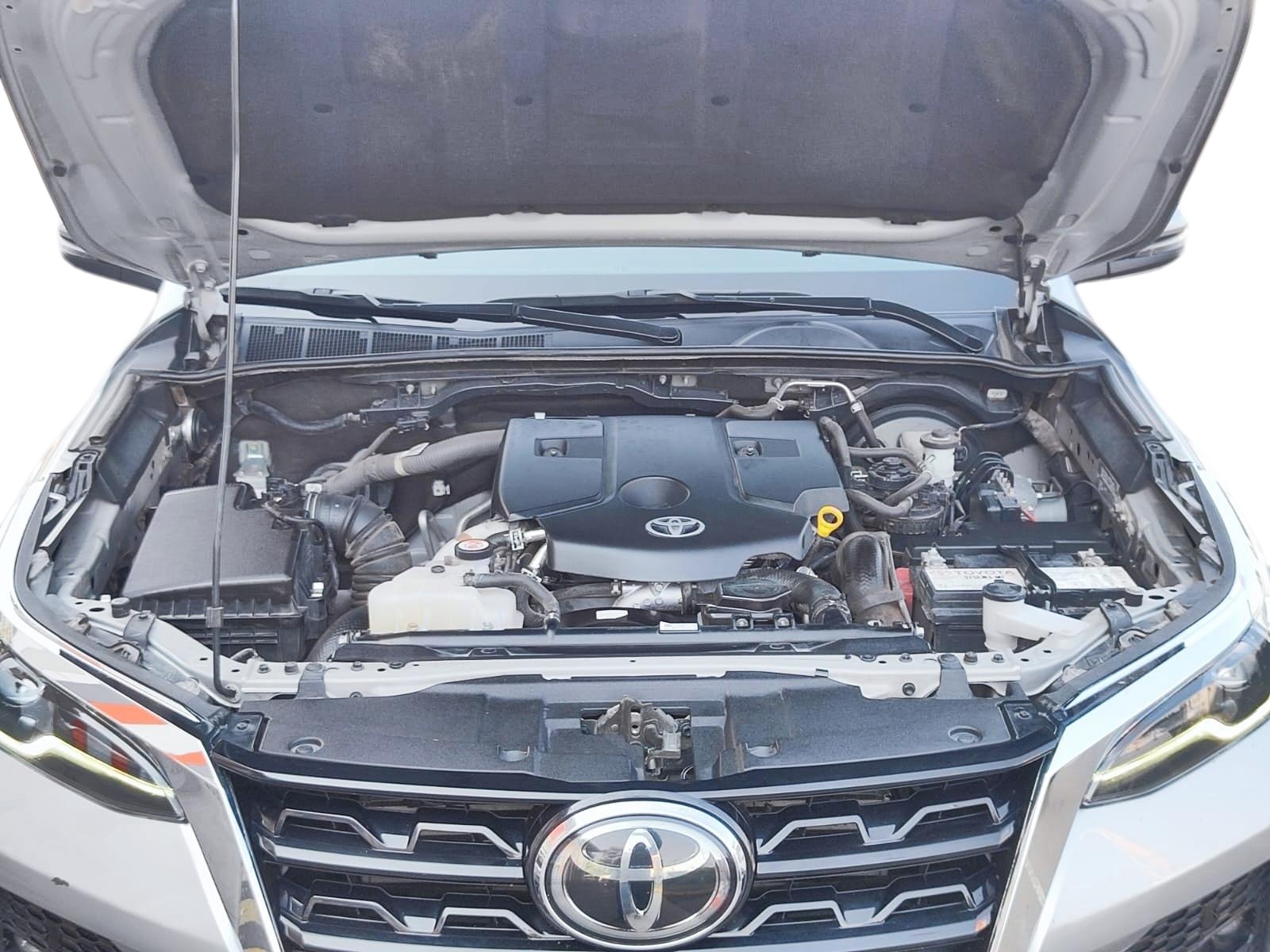 TOYOTA FORTUNER 2023 - Imagen 9 de 12