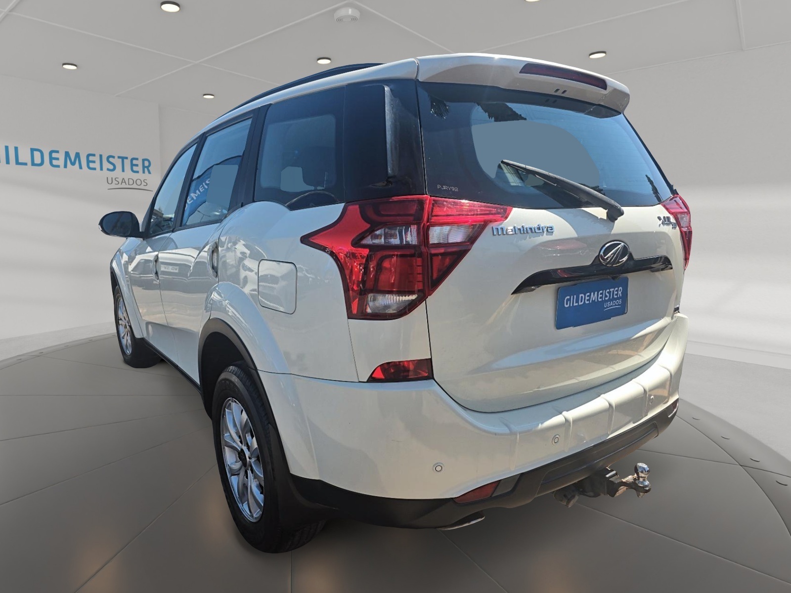 Mahindra XUV500 2020 - Foto 3 de 12