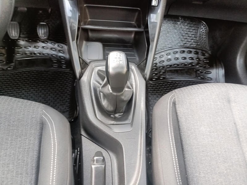 Peugeot 208 2023 - Imagen 10 de 12