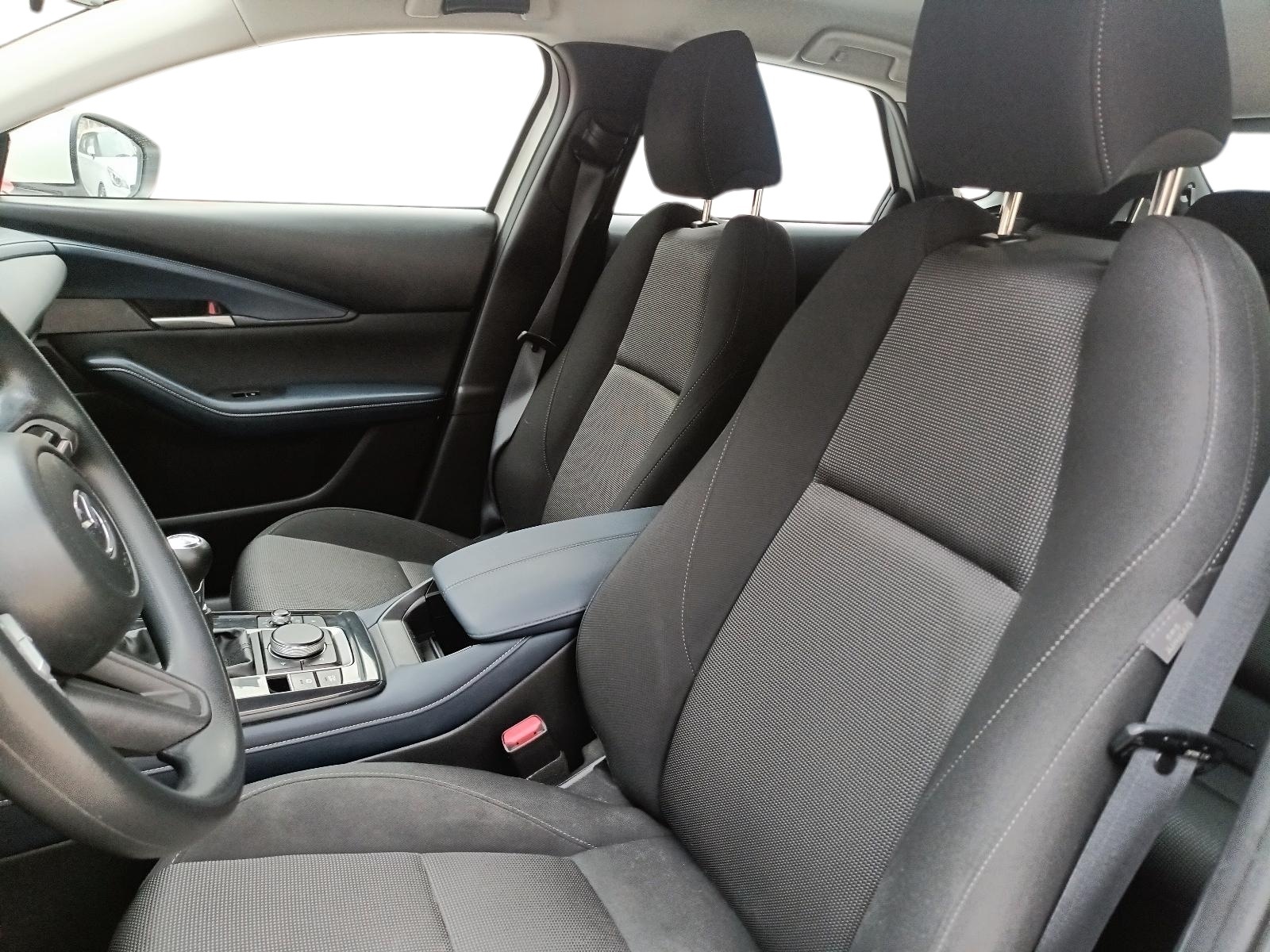 MAZDA CX30 2021 - Imagen 8 de 12