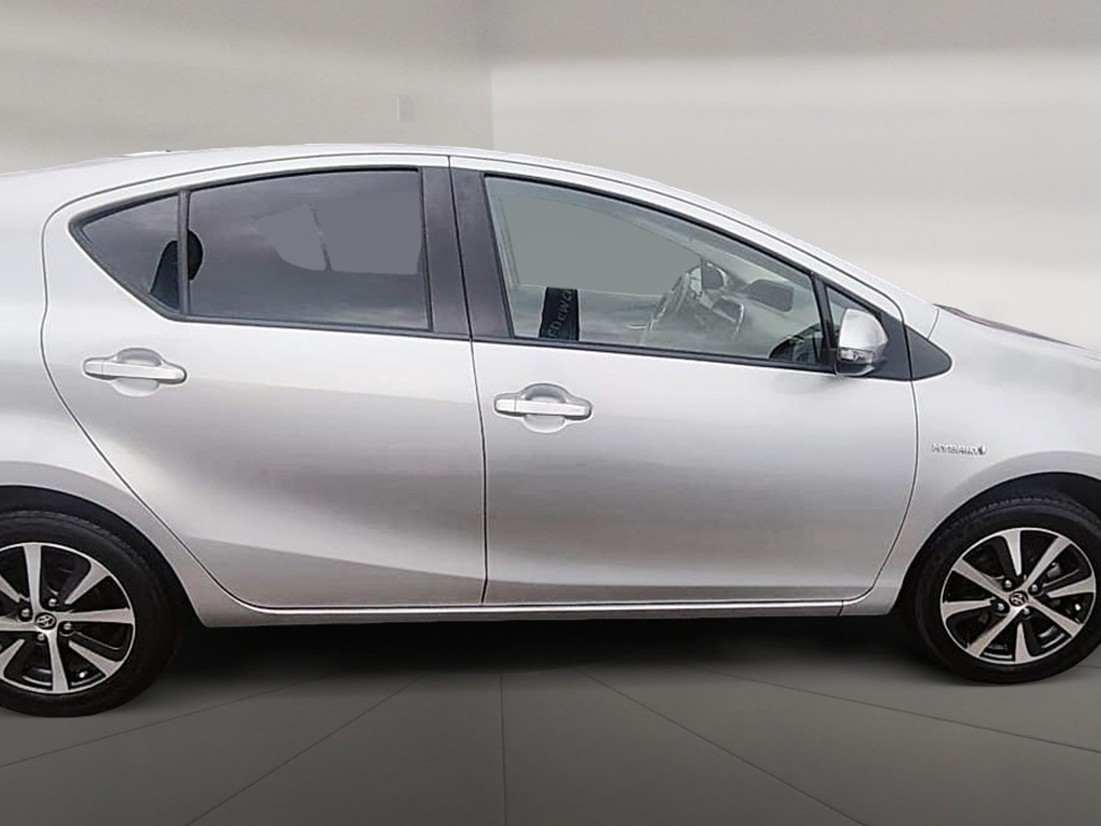 Toyota PRIUS 2021 - Foto 5 de 12