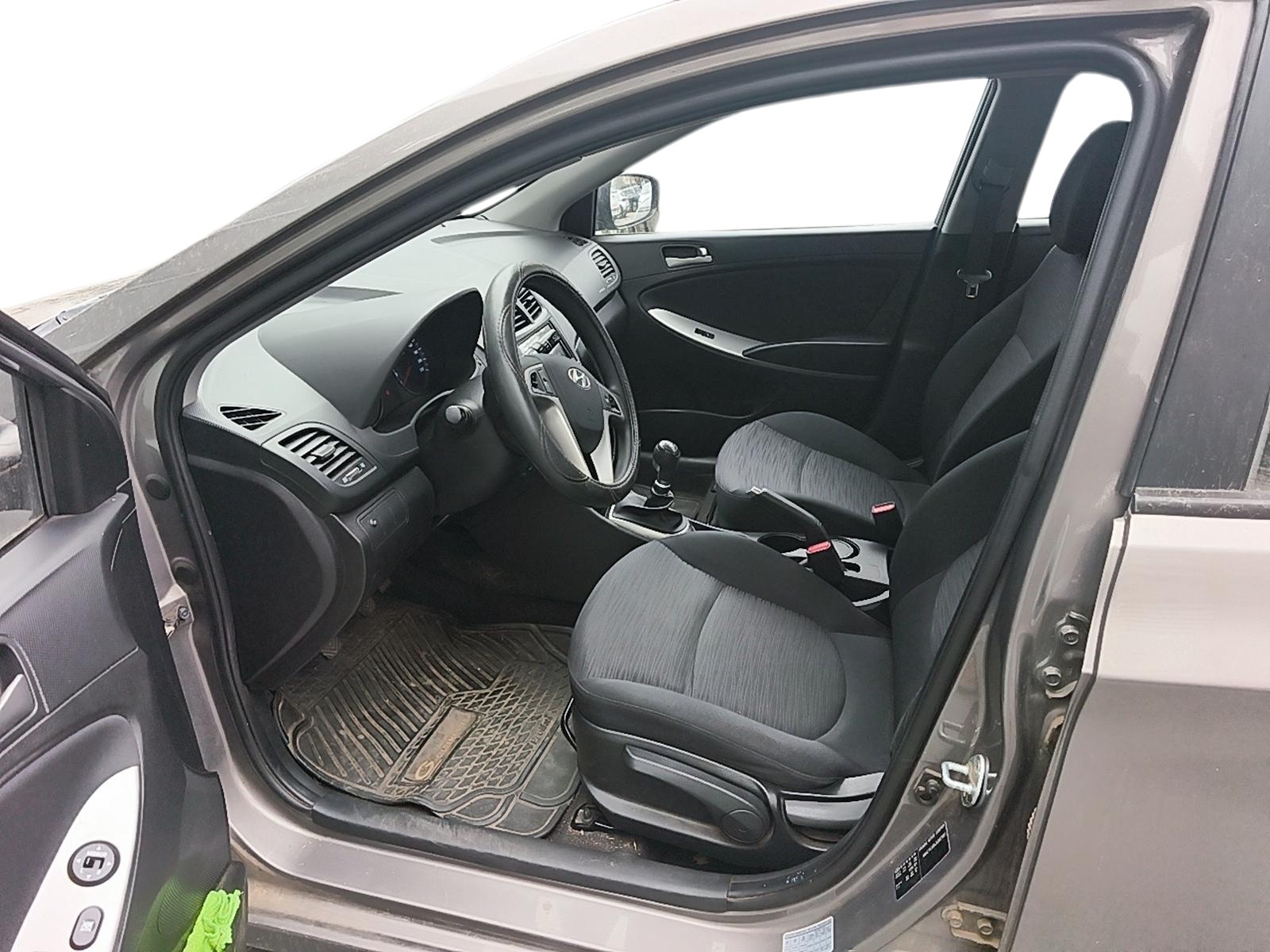 Hyundai ACCENT 2018 - Imagen 9 de 12
