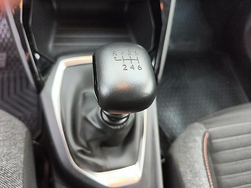 Peugeot 2008 P2 2021 - Imagen 9 de 12