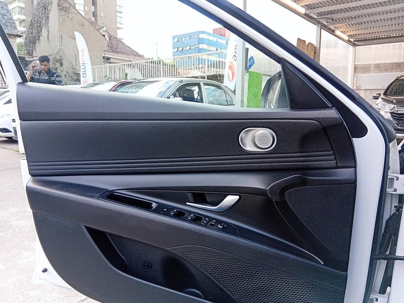 Hyundai ELANTRA 2023 - Imagen 12 de 12