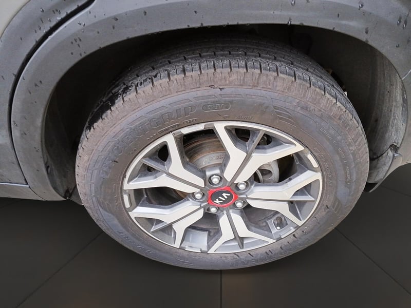 Kia SELTOS 2021 - Imagen 6 de 12