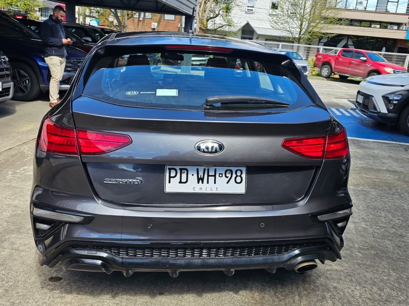 Kia CERATO 2020 - Imagen 7 de 11