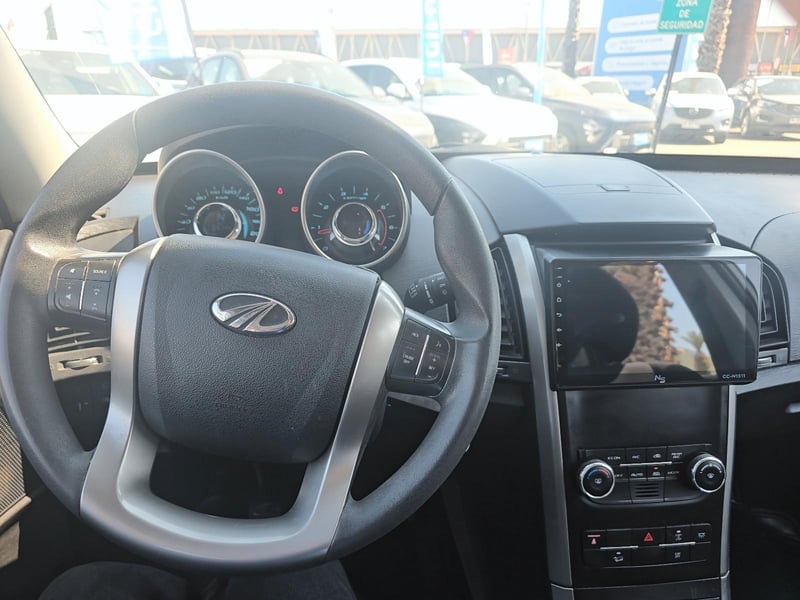 Mahindra XUV500 2020 - Imagen 11 de 12