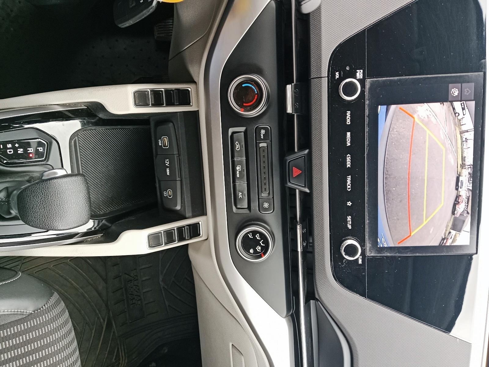 Kia CARENS 2024 - Imagen 11 de 12