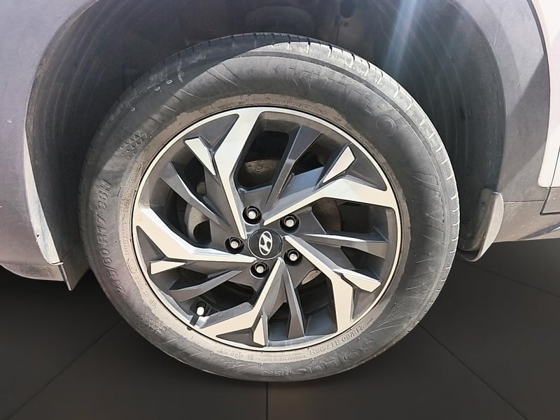 Hyundai CRETA SU2ID 1.5 MT PLUS 2024 - Imagen 7 de 12