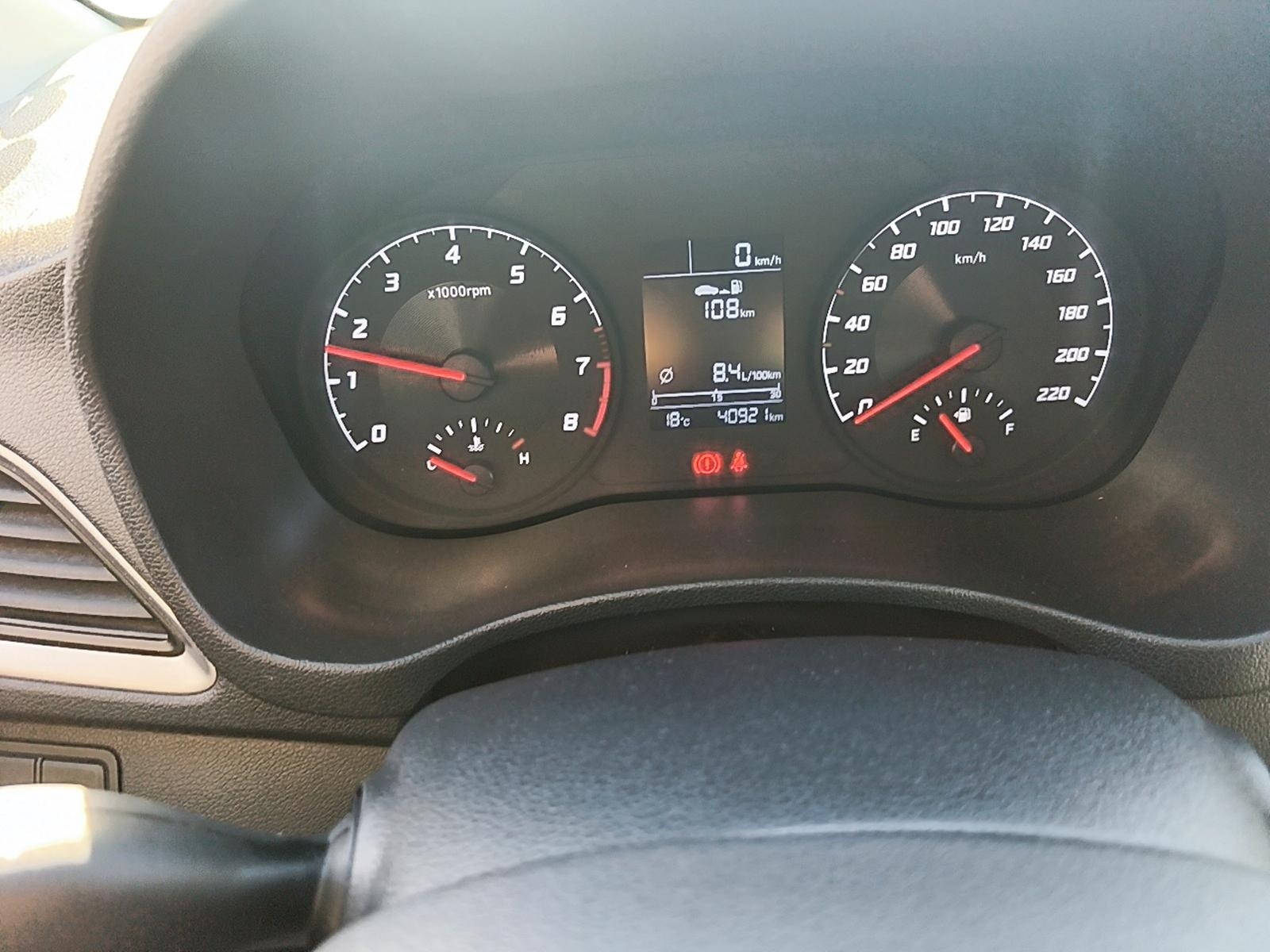 HYUNDAI ACCENT 2022 - Imagen 9 de 11