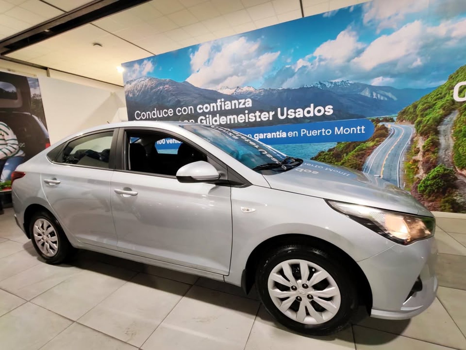 HYUNDAI ACCENT 2024 - Imagen 3 de 12