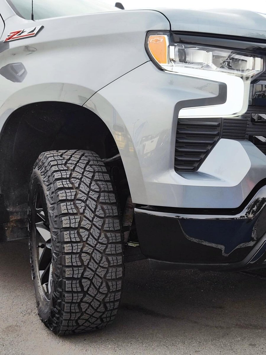 CHEVROLET SILVERADO 2024 - Imagen 9 de 12