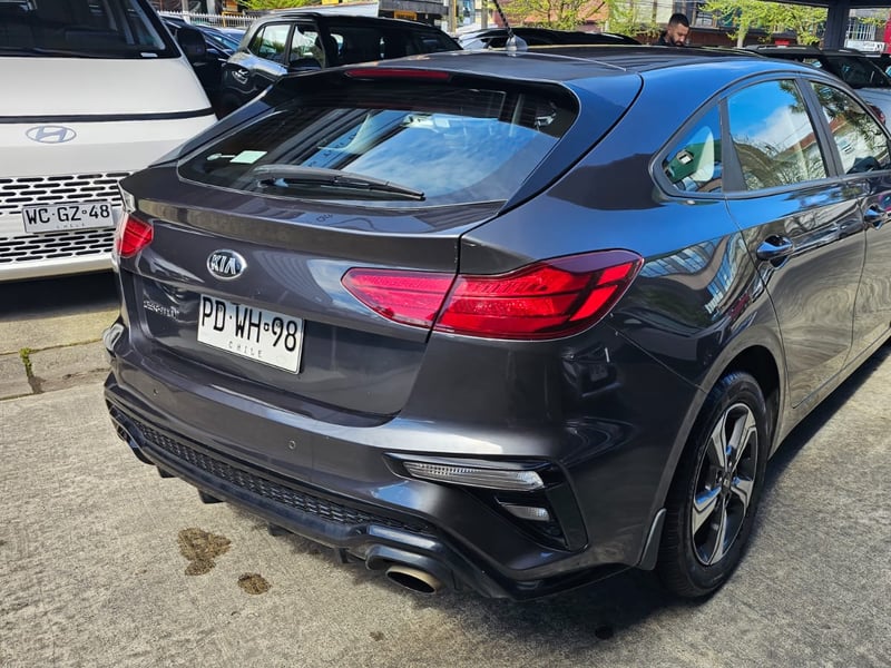 Kia CERATO 2020 - Imagen 6 de 11