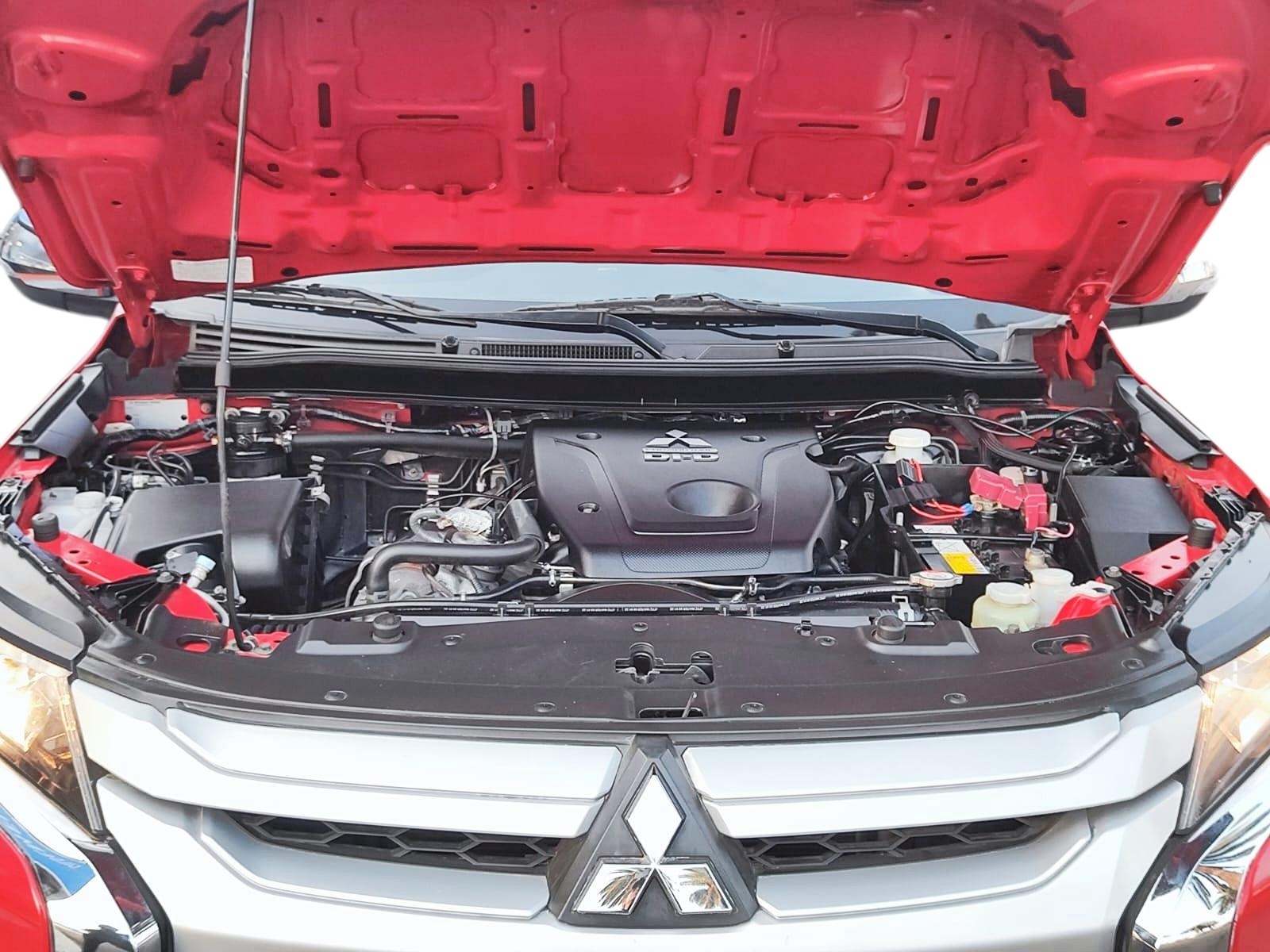 MITSUBISHI L200 2022 - Imagen 10 de 12