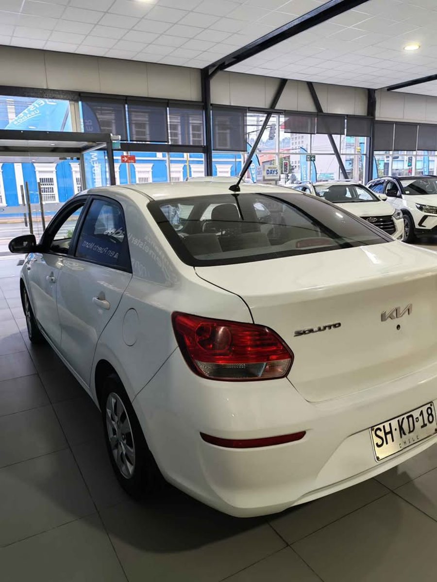 Kia SOLUTO 2023 - Imagen 4 de 9