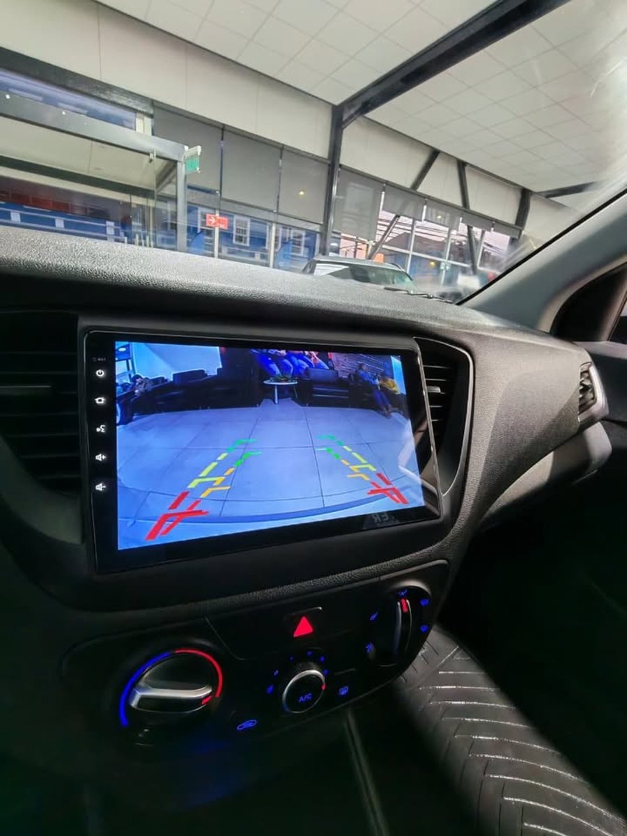HYUNDAI ACCENT 2024 - Imagen 10 de 12