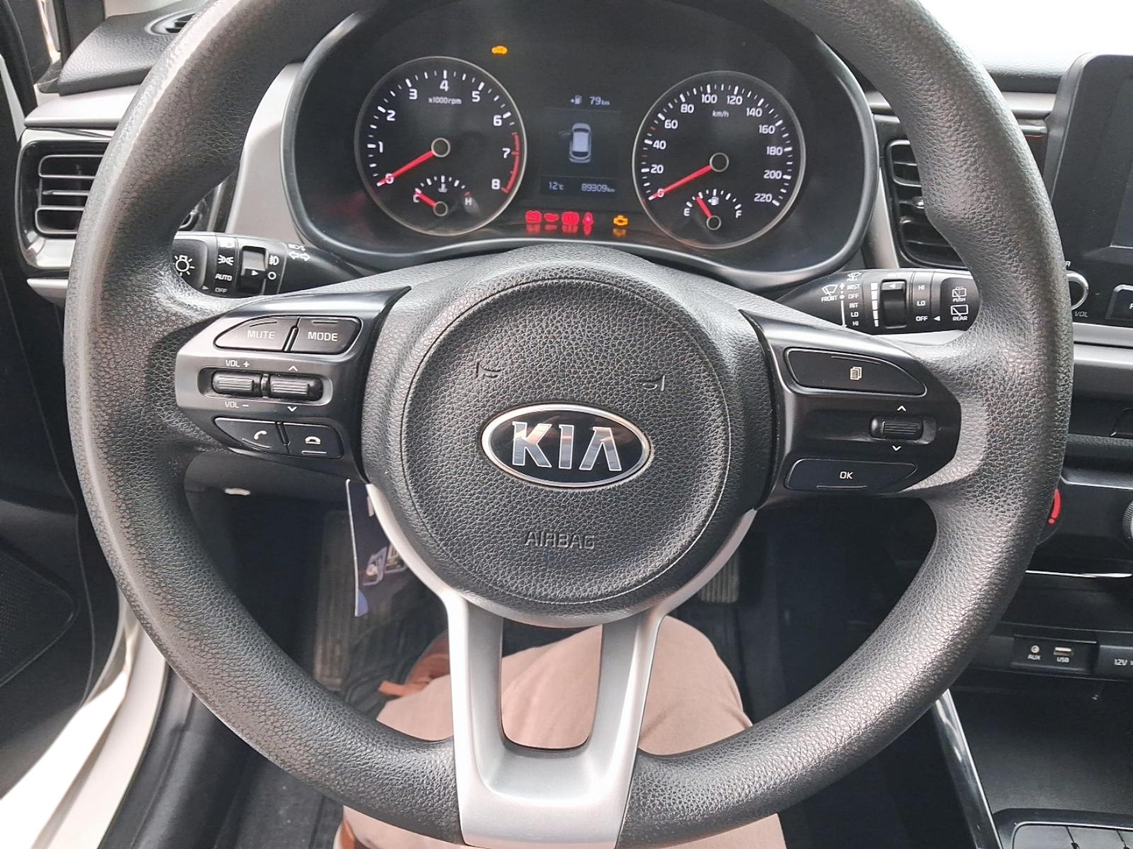 Kia RIO 2019 - Imagen 7 de 12