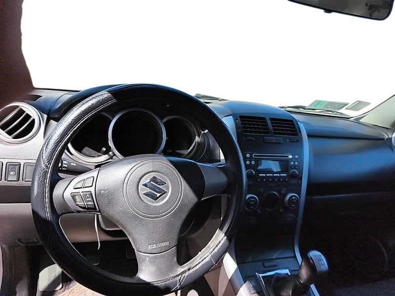 Suzuki GRAND NOMADE 2018 - Imagen 8 de 12