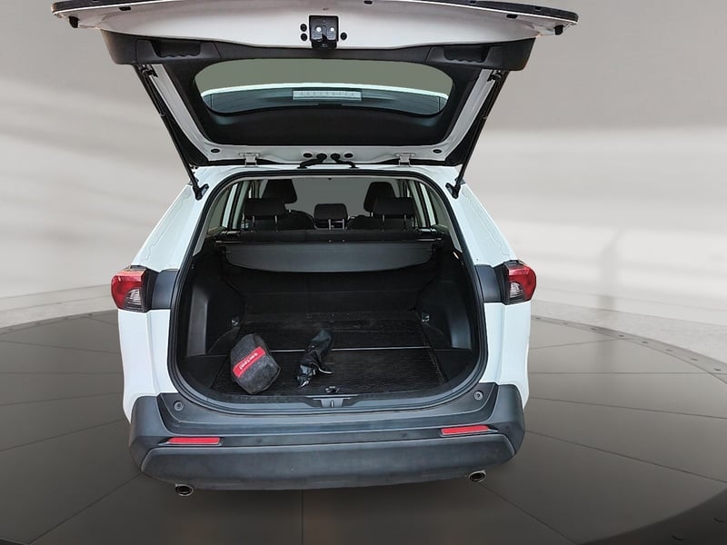 Toyota RAV4 2022 - Imagen 7 de 12