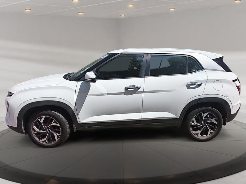 Hyundai CRETA SU2ID 1.5 MT PLUS 2024 - Imagen 6 de 12