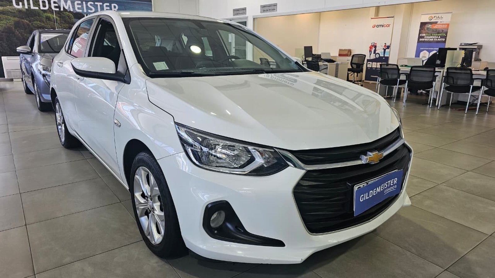 CHEVROLET ONIX 2023 - Imagen 10 de 12