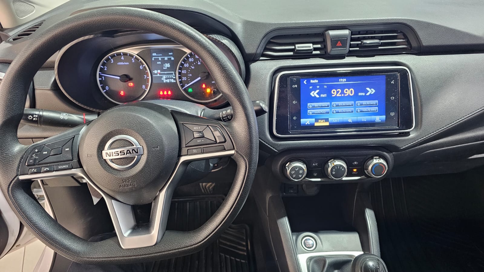 NISSAN VERSA 2023 - Imagen 9 de 12