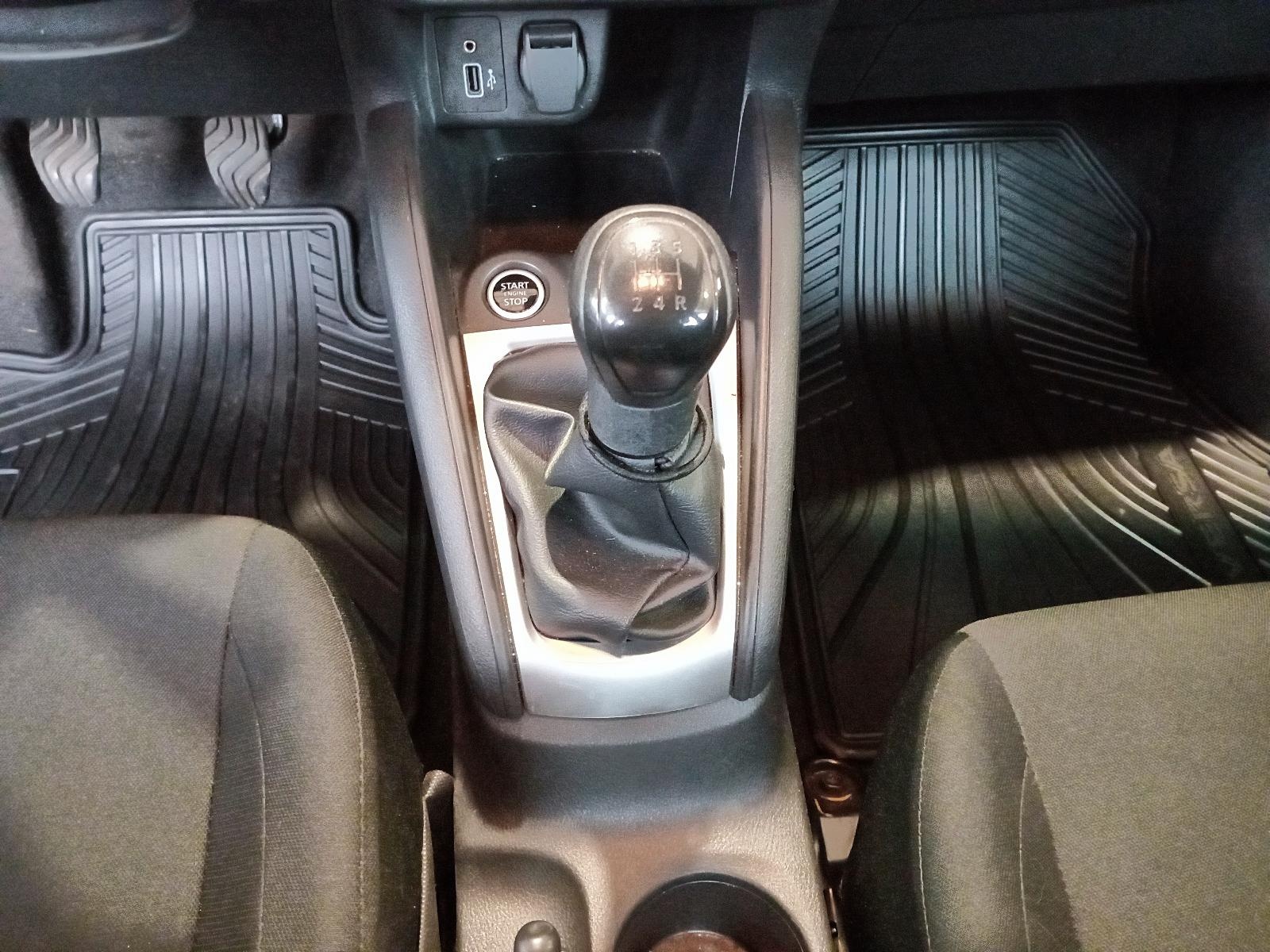Nissan VERSA 2025 - Imagen 9 de 11