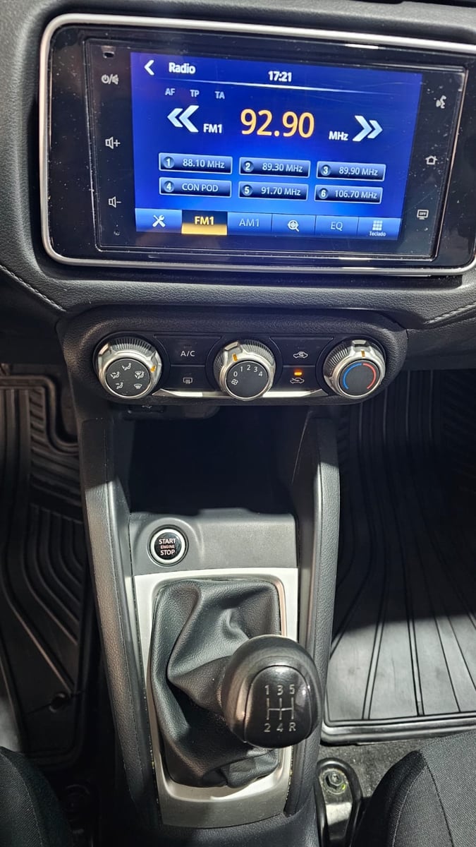 NISSAN VERSA 2023 - Imagen 11 de 12