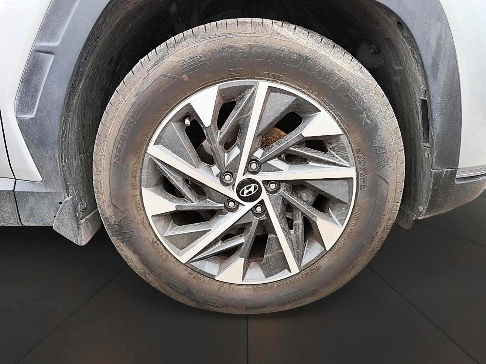 Hyundai TUCSON 2023 - Foto 4 de 11