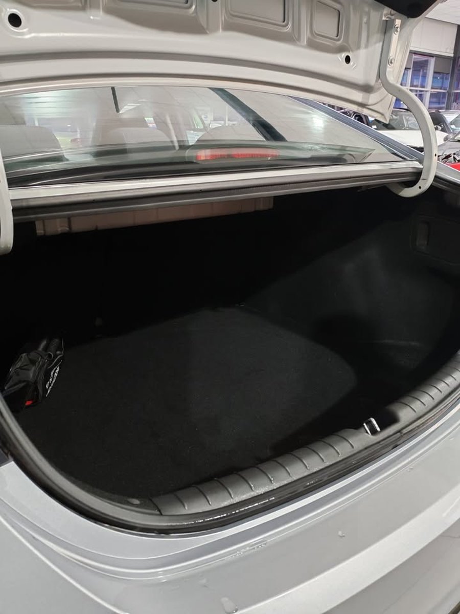 HYUNDAI ACCENT 2024 - Imagen 9 de 12