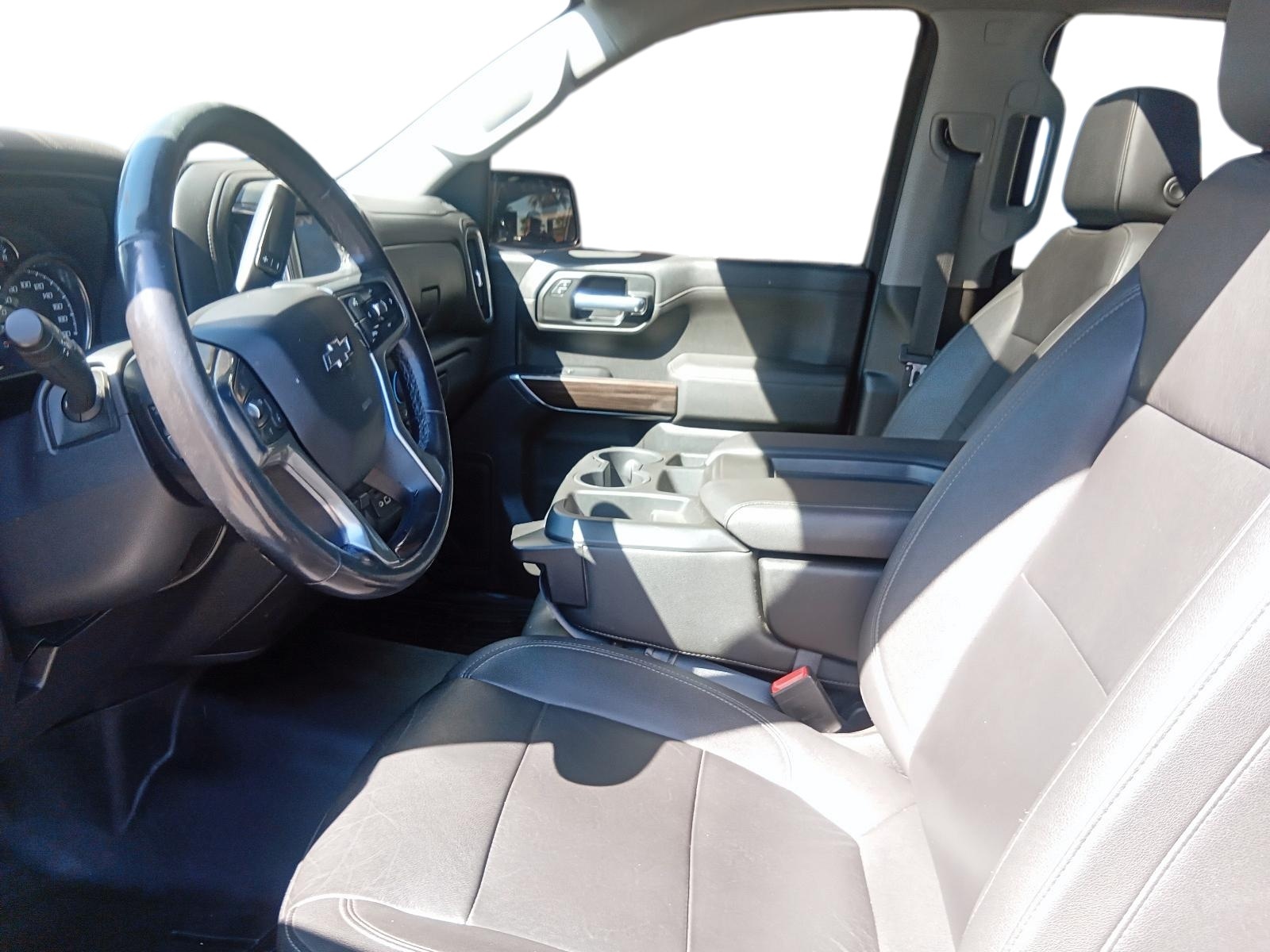 CHEVROLET SILVERADO 2021 - Imagen 8 de 12