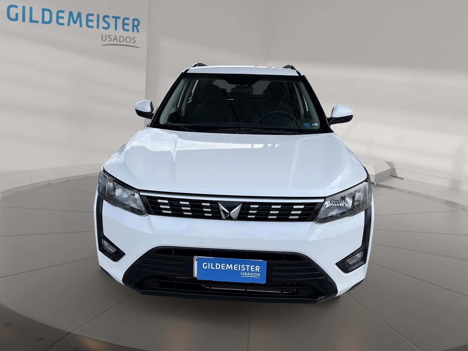 Mahindra XUV300 2025 - Foto 2 de 12
