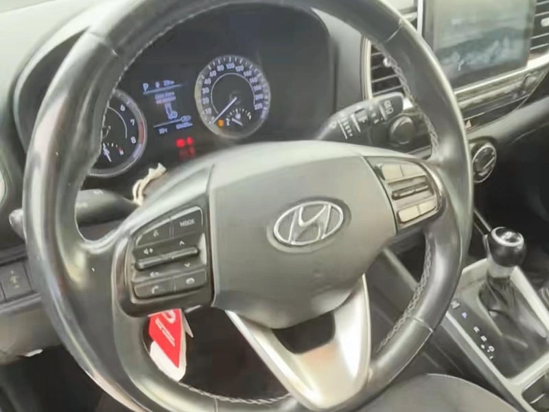 Hyundai VENUE 2023 - Imagen 6 de 12