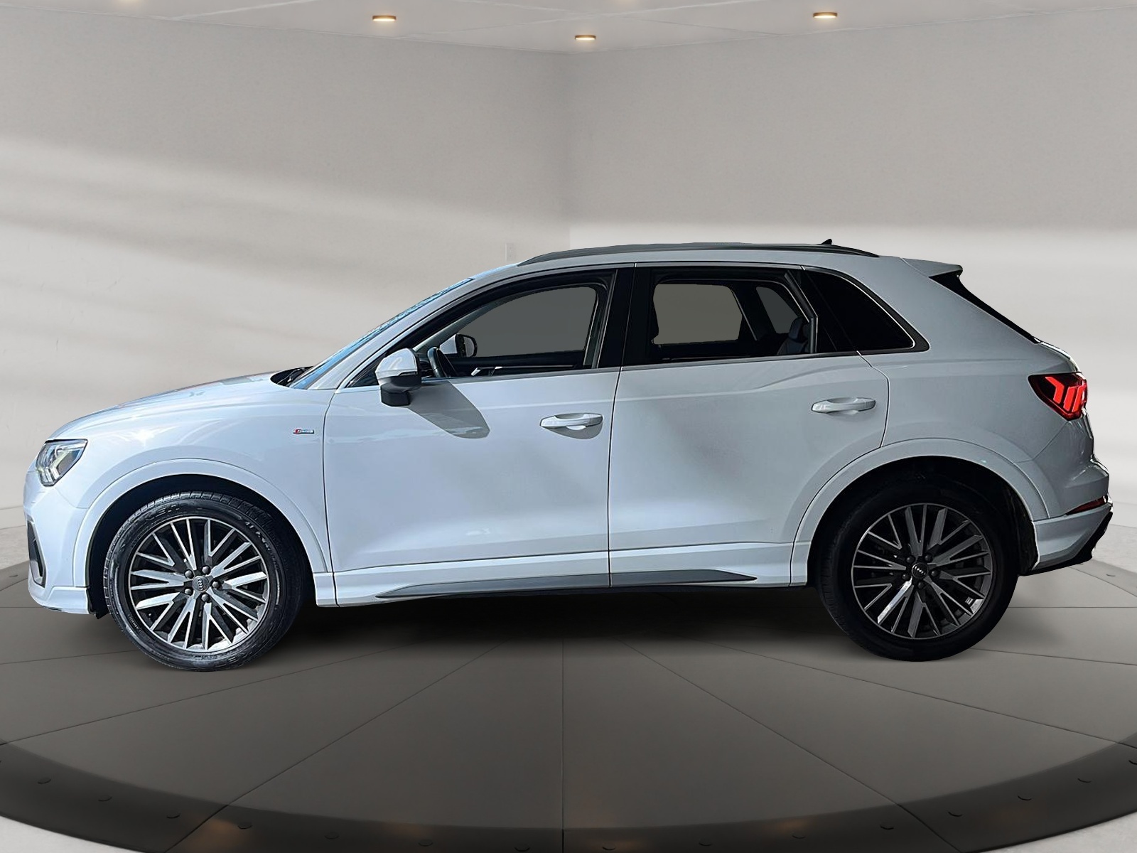 Audi Q3 2021 - Foto 5 de 12