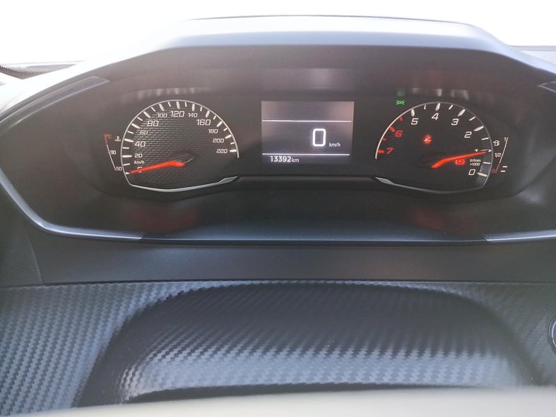 Peugeot 2008 P2 2025 - Imagen 11 de 12