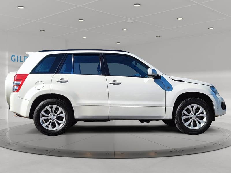 Suzuki GRAND NOMADE 2018 - Imagen 5 de 12