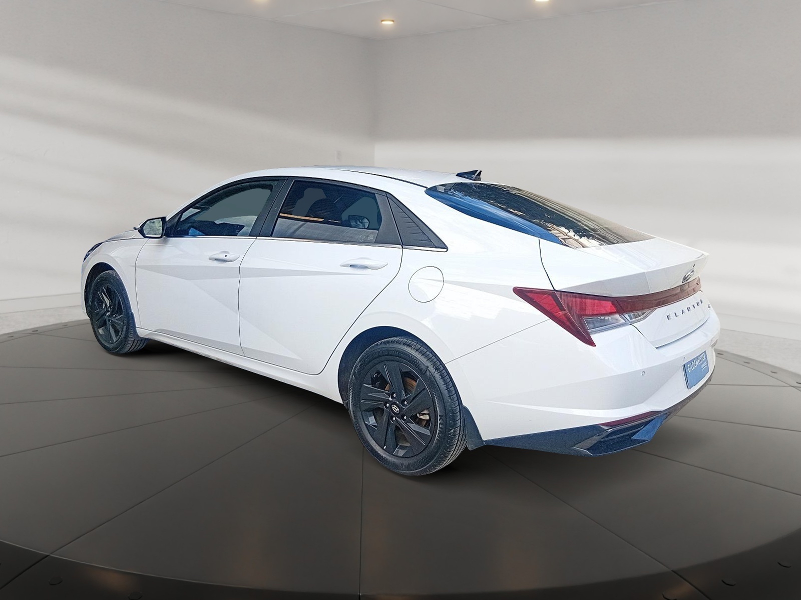 Hyundai ELANTRA 2023 - Foto 3 de 12